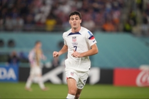 雷纳：能否参加世界杯取决于我自己的努力；我用新策略来应对伤病