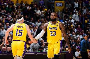 奥尼尔：詹姆斯期望有一个灰姑娘式的赛季 并至少能再次进总决赛