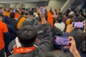 送保级对手提前降级！海牛球迷赛后退场时高喊“亚泰降级啦~”