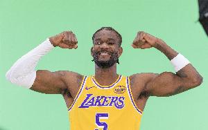 巨大惊喜！残阵湖人力克开拓者赢下卡位战 4连胜稳在西部第三！