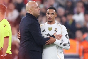 “特伦特”！斯洛特：简短交流+给了一个拥抱 甚至不记得说了什么